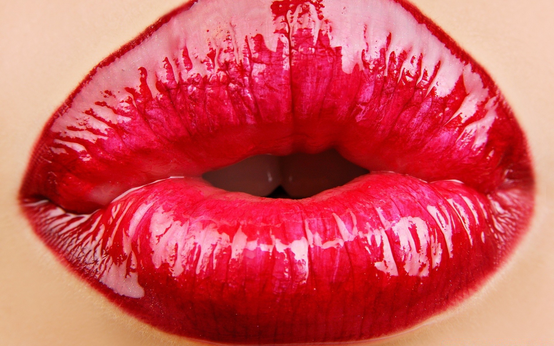 andere mädchen obst essen lippen lippenstift gesundheit süß kuss lecker ein gebäck mund frau saftig gesund