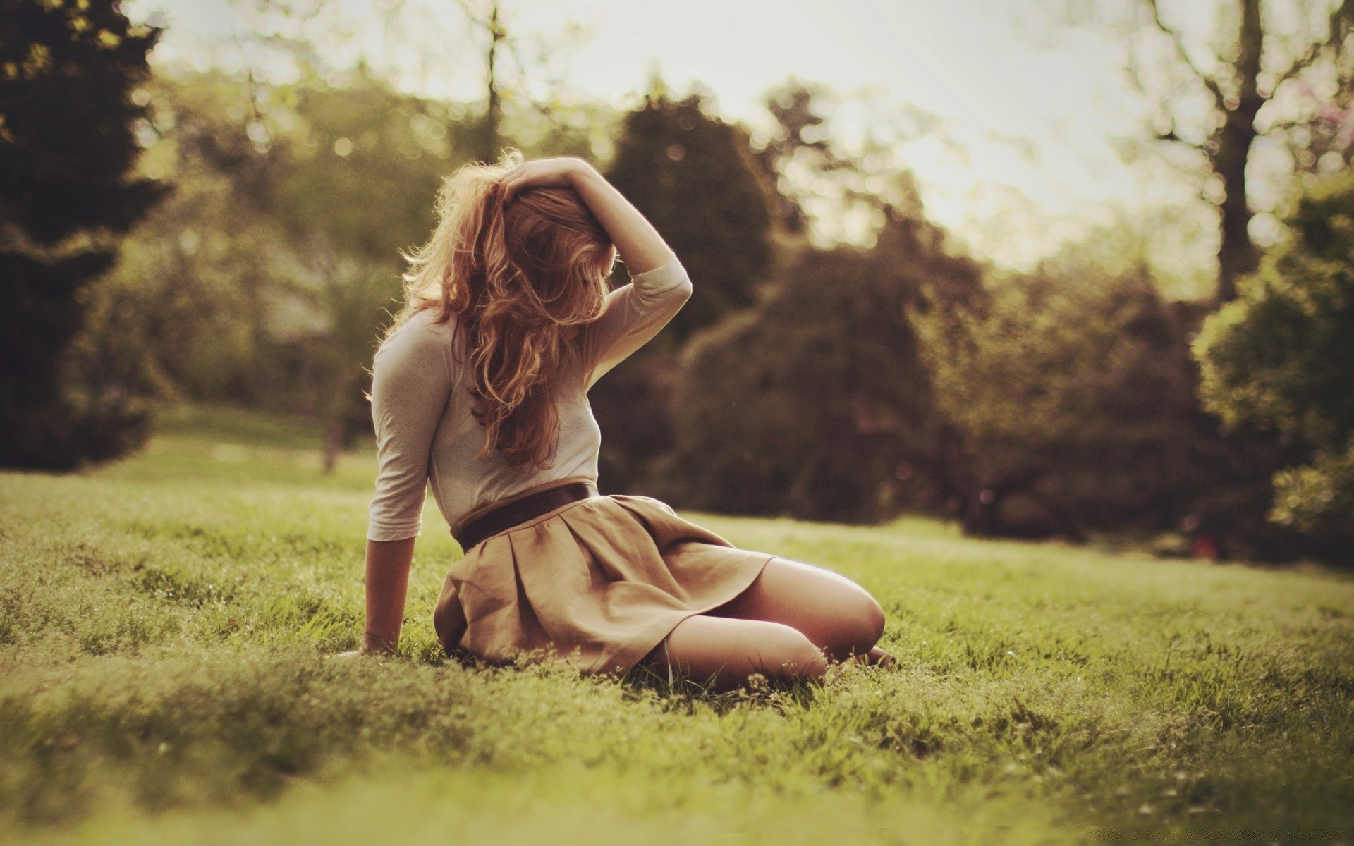 otras chicas chica naturaleza hierba campo parque verano hermosa al aire libre mujer retrato felicidad puesta de sol solo heno sonrisa vacaciones rubia modelo adulto