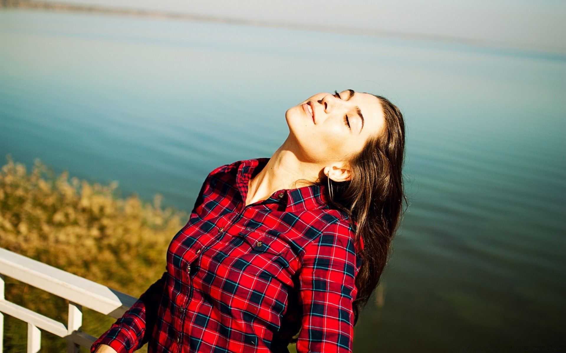 otras chicas puesta de sol agua al aire libre naturaleza playa solo mar mujer retrato vacaciones verano cielo buen tiempo chica relajación viajes sol adulto lago