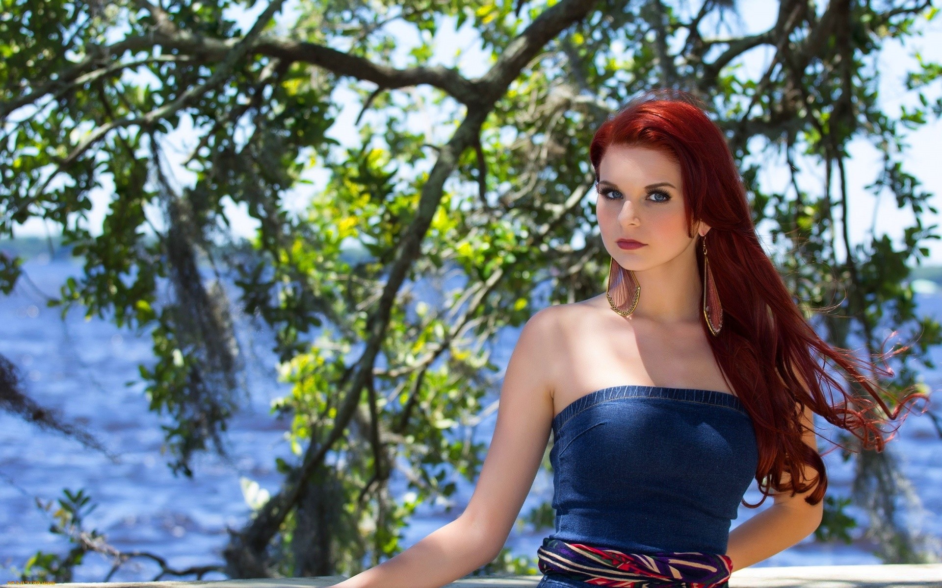 outras garotas natureza mulher verão ao ar livre bonita árvore bonita menina sexy jovem bom tempo moda parque retrato relaxamento fofa cabelo solteiro vestido