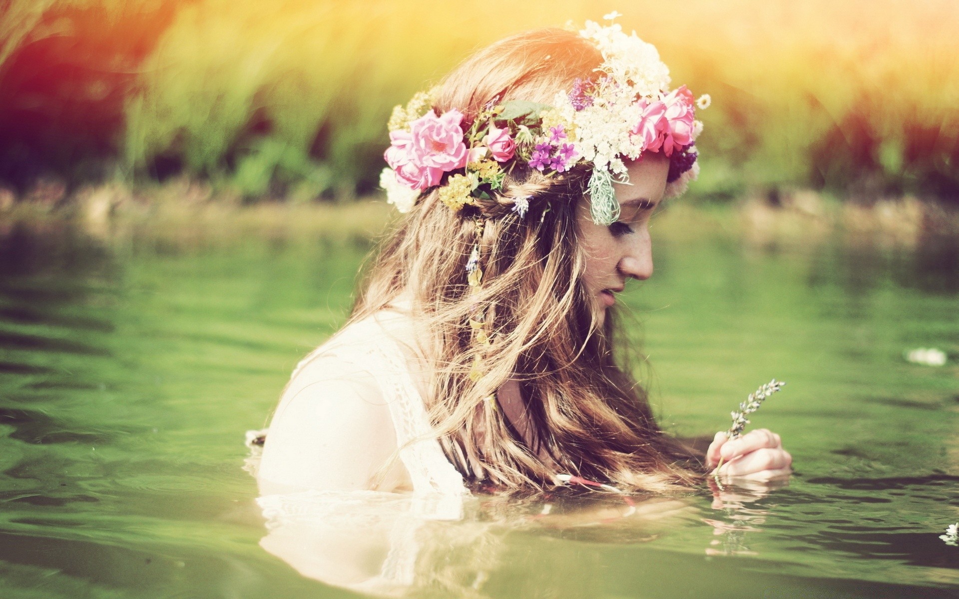 otras chicas naturaleza verano hermosa hierba chica al aire libre retrato agua flor parque joven mujer solo cabello