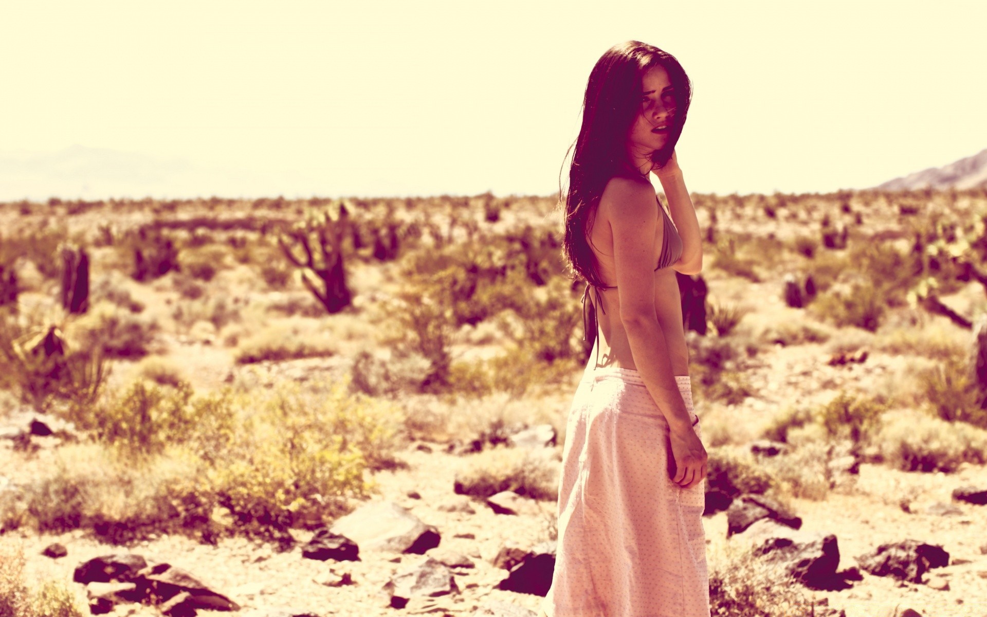 otras chicas naturaleza solo mujer al aire libre adulto vestido cielo retrato moda verano puesta de sol chica viajes desierto