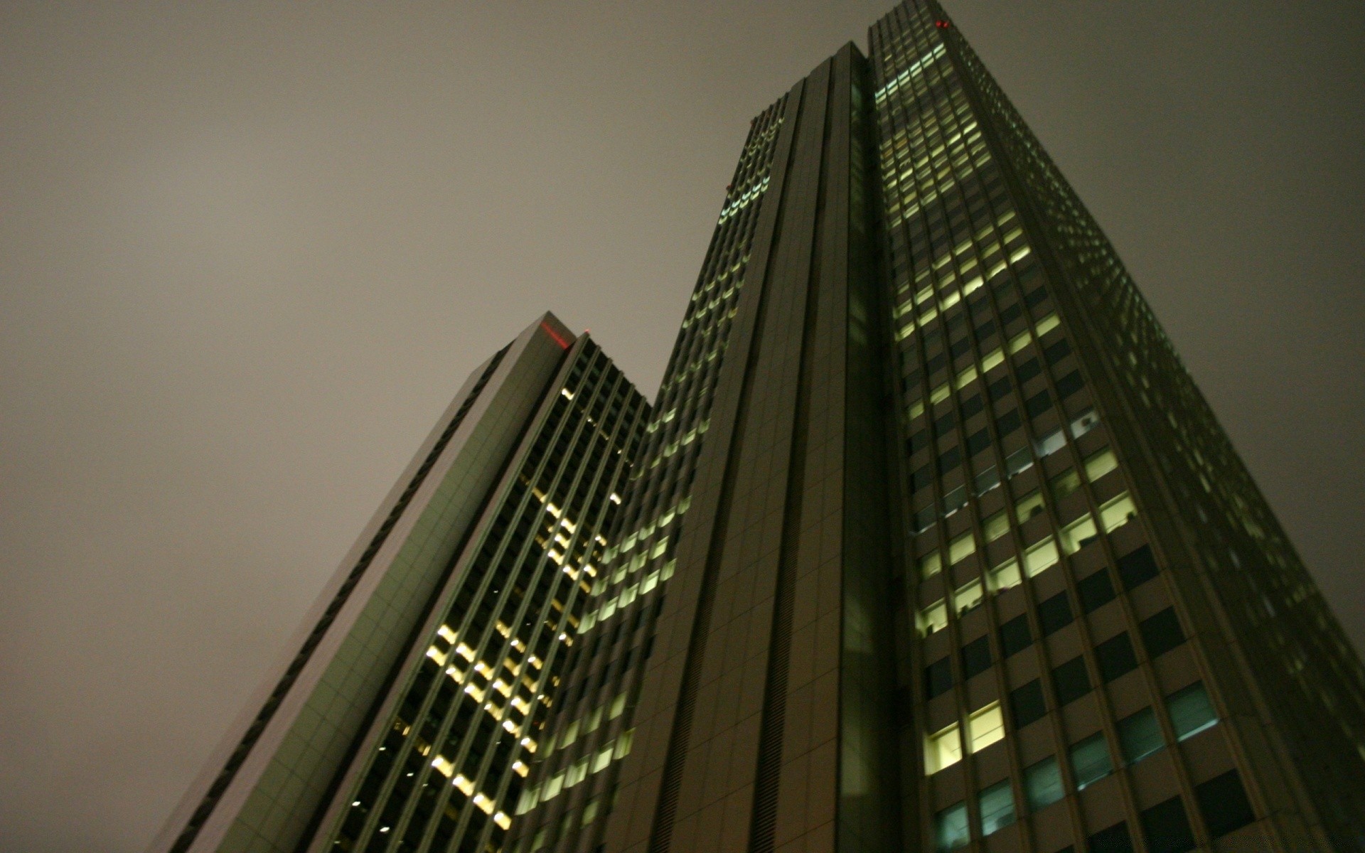 maison et intérieur architecture ville gratte-ciel centre-ville entreprise maison fenêtre bureau réflexion ville urbain skyline moderne finance lumière tour