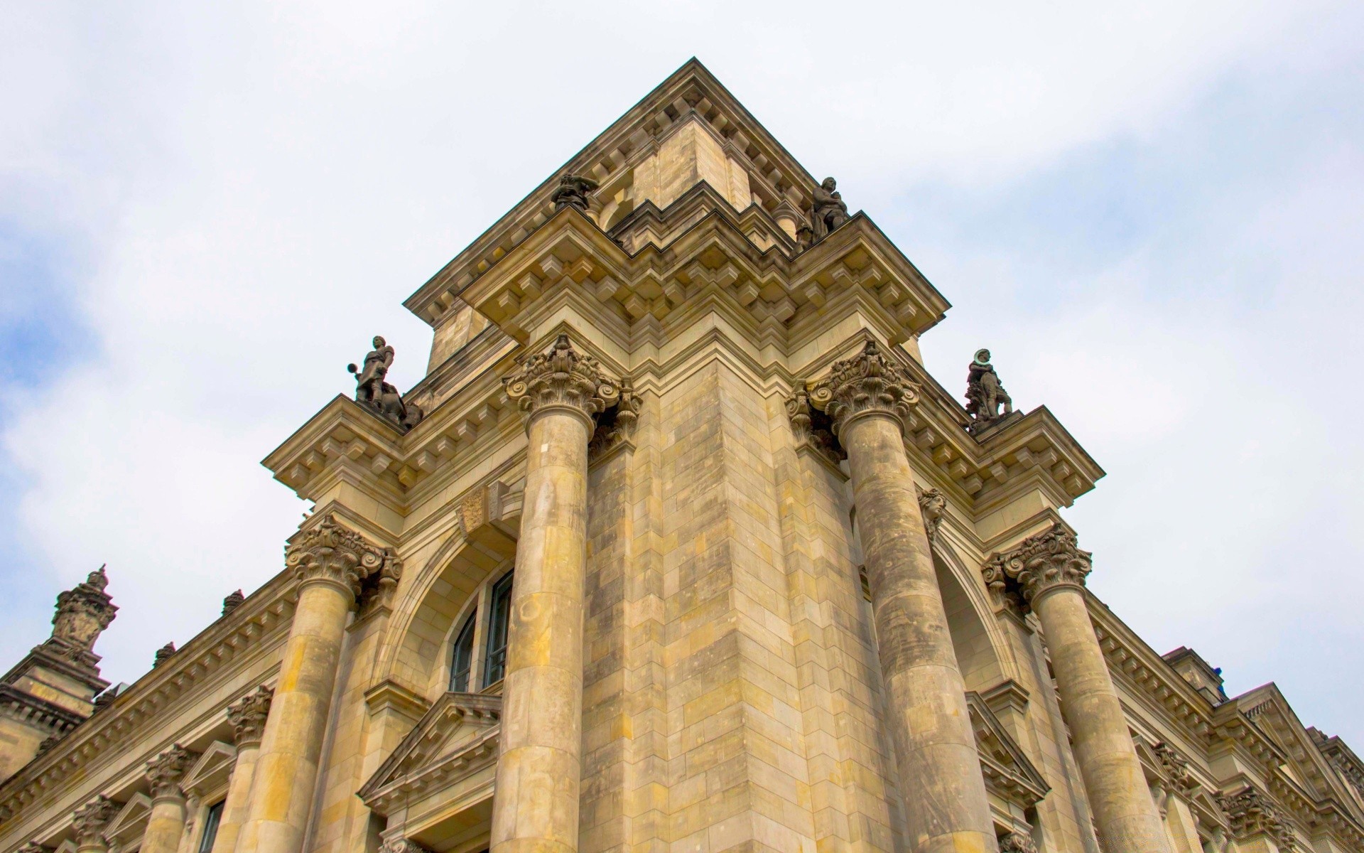 haus & interieur architektur religion haus reisen himmel alt tourismus kirche stadt antike kultur skulptur denkmal turm tageslicht kathedrale stein kunst im freien