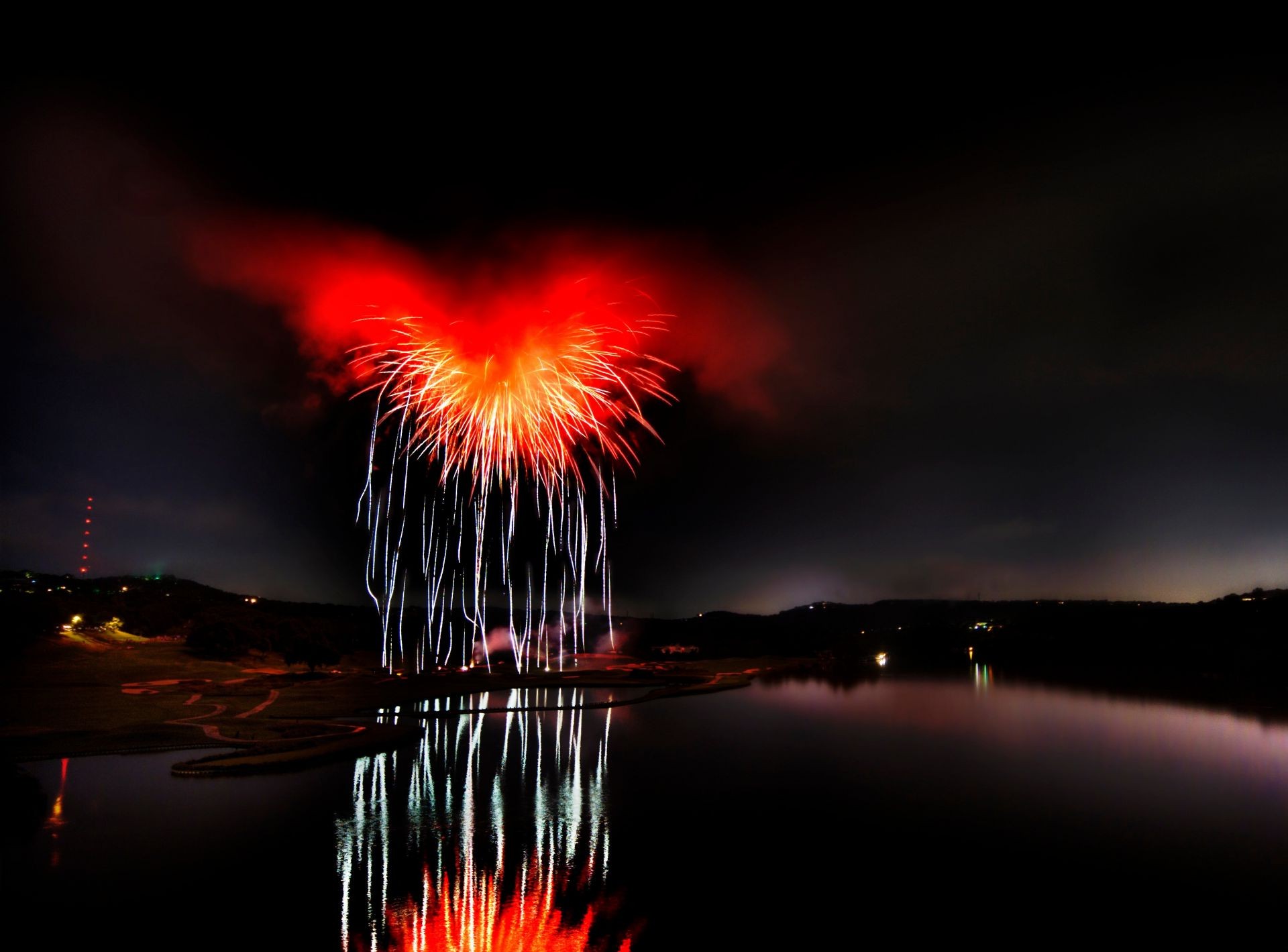 fogos de artifício chama festival natal flash escuro festa feriado arte abstrato luz brilhante fumaça