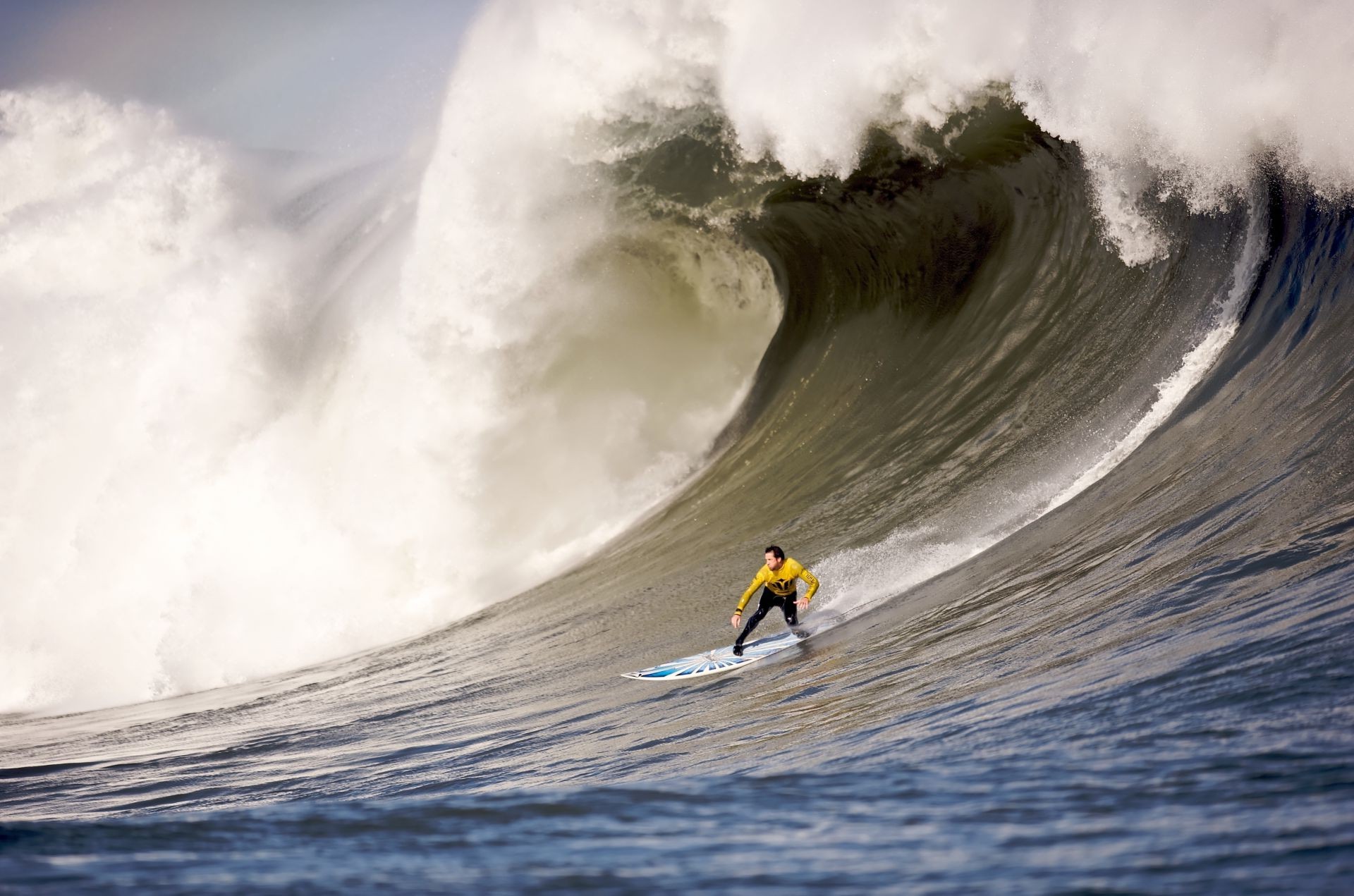 surfing surf akcja woda ocean morze plaża ruch splash spray tsatsa fala burza sport rekreacja konkurs sporty wodne wiatr przygoda