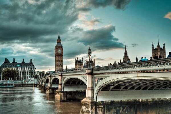 Лондон. мост. старая архитектура. путешествия