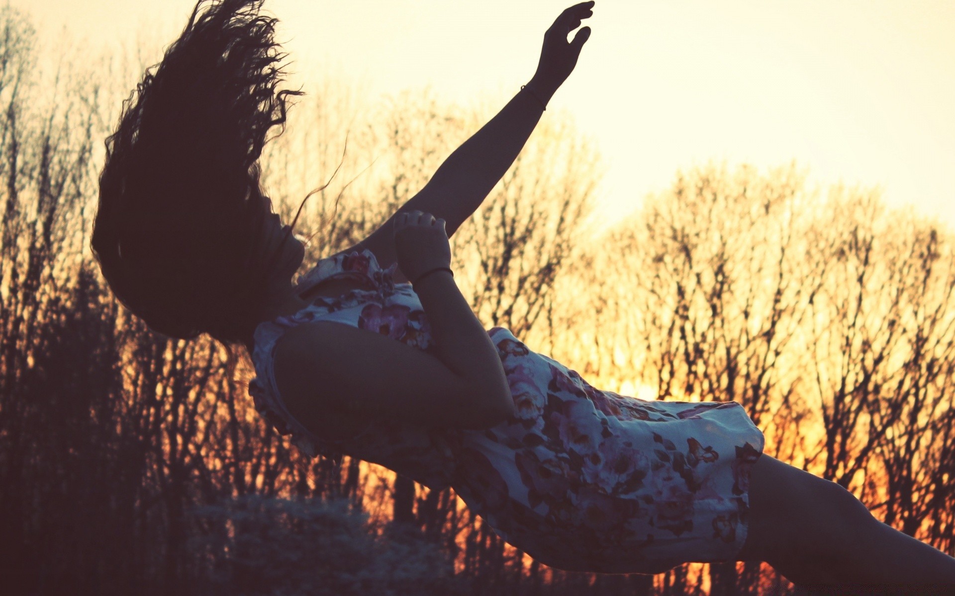 otras chicas puesta de sol solo iluminado al aire libre adulto amanecer naturaleza luz del día mujer