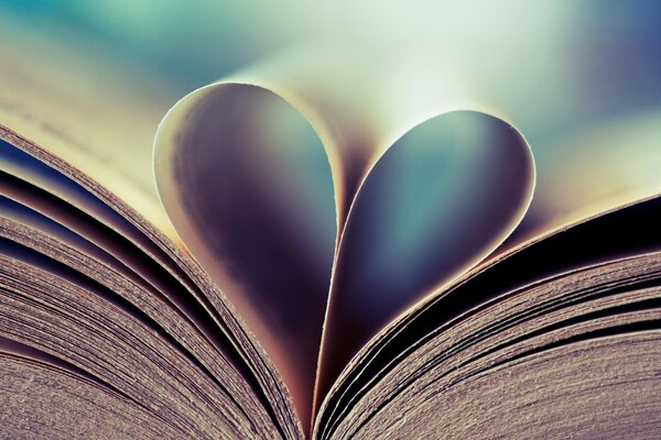 Книги це любов на все життя