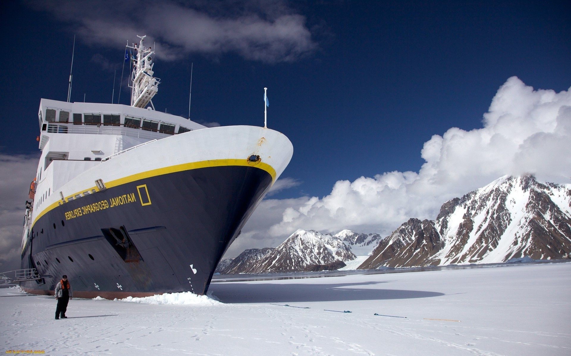 rompighiaccio neve inverno ghiaccio viaggi cielo acqua sistema di trasporto auto montagna sport