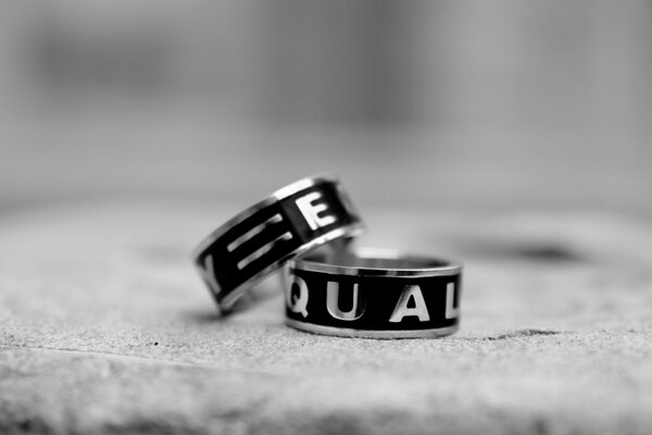 Anillos de boda de pareja para jóvenes