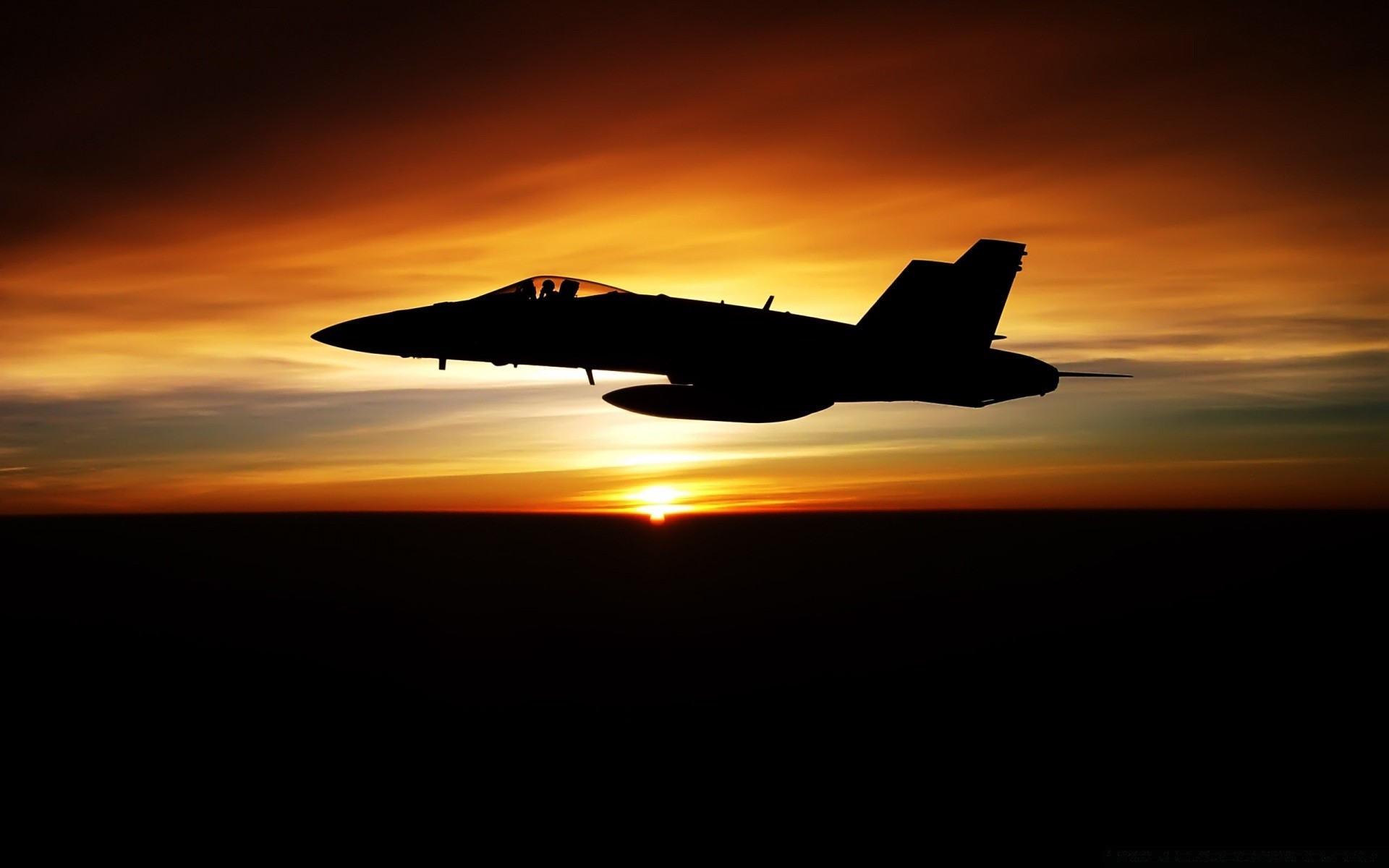 aviation sunset airplane aircraft silhouette dawn backlit sky sun evening flight dusk travel jet fly vehicle airport light