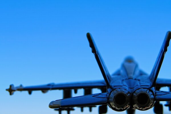 Military fighter at the beginning of the flight