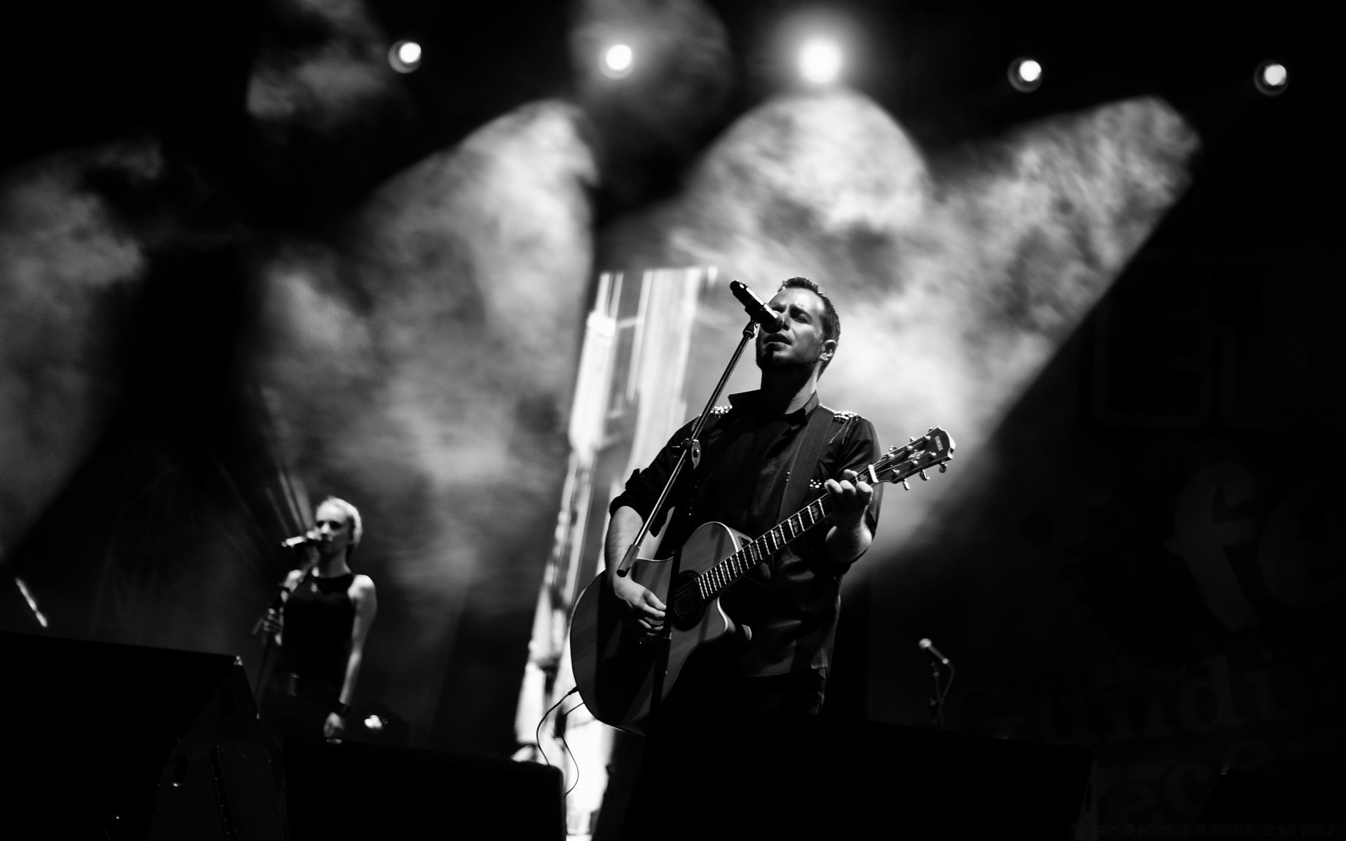 música concierto guitarra rendimiento músico banda cantante etapa guitarrista instrumento de cuerda instrumento monocromo micrófono