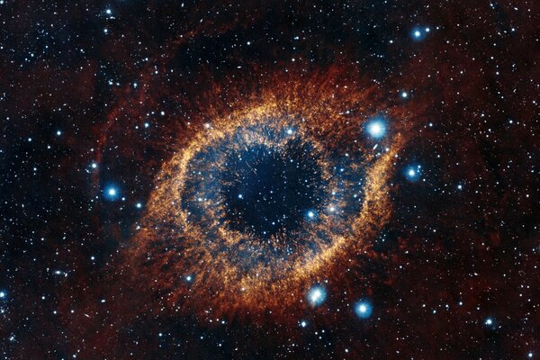 The eye of the galaxy and the wrapping starfall