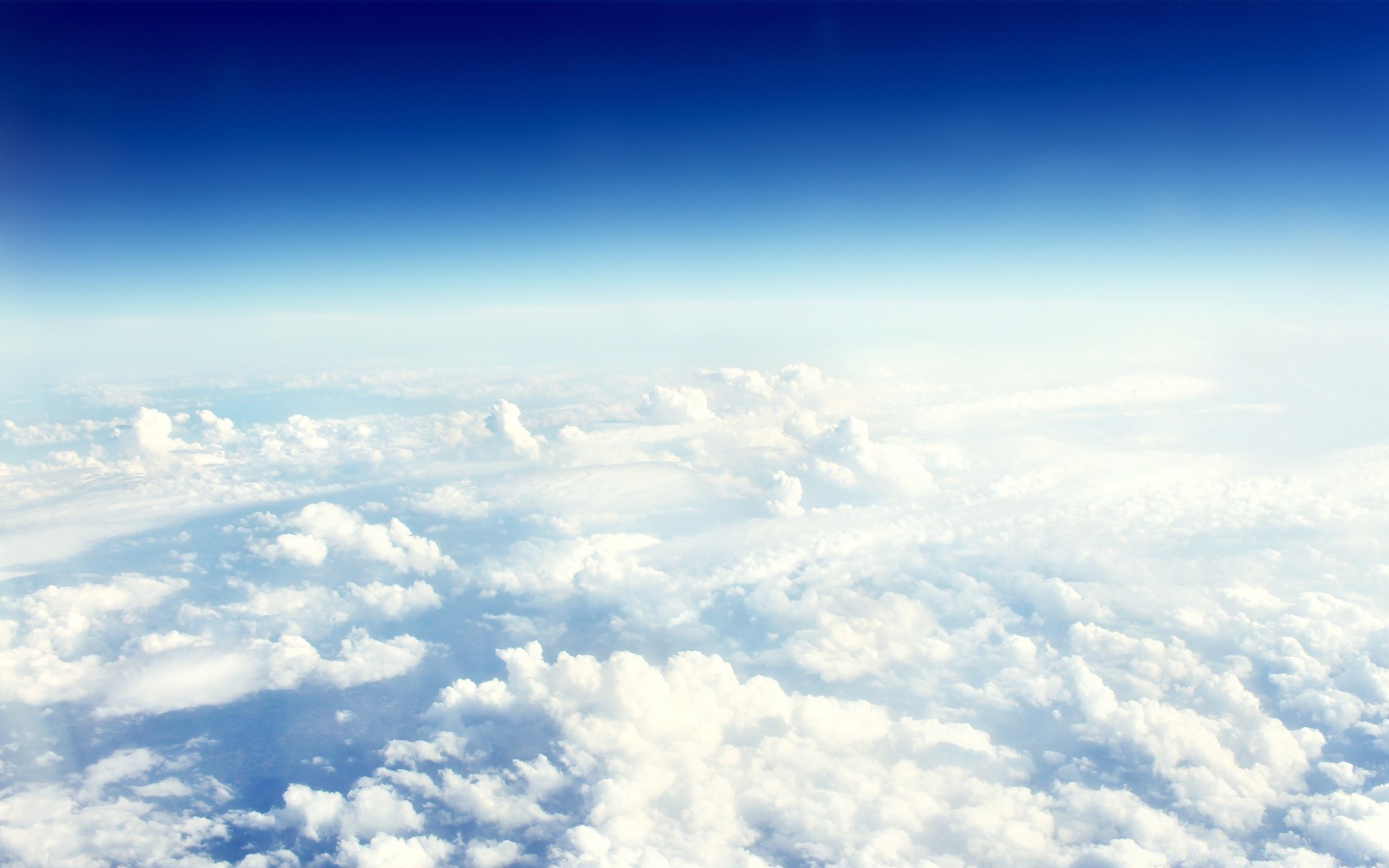 raum himmel flaumig natur luft hoch wetter atmosphäre gutes wetter licht himmel flugzeug im freien meteorologie tageslicht desktop wolke sonne