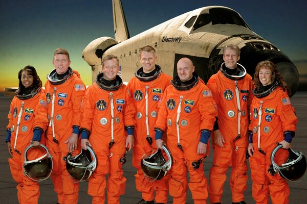 Photo de groupe des astronautes à la mémoire