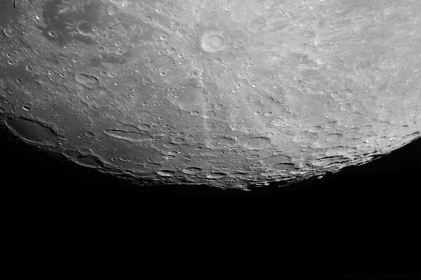 O outro lado da lua. Vista do espaço