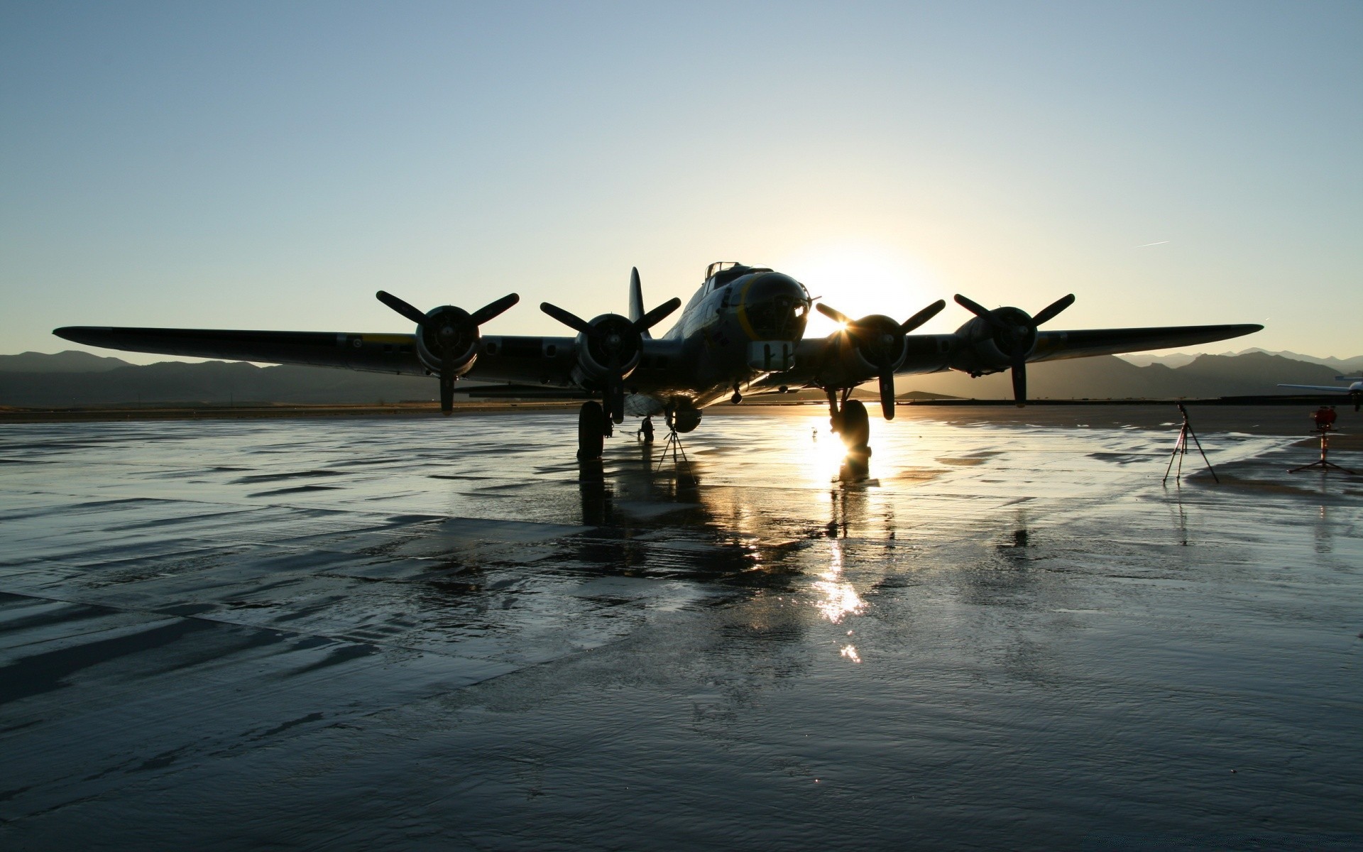 aviation eau plage voyage avion coucher de soleil océan avion ciel aube voiture sable mer mer soleil soir système de transport en plein air