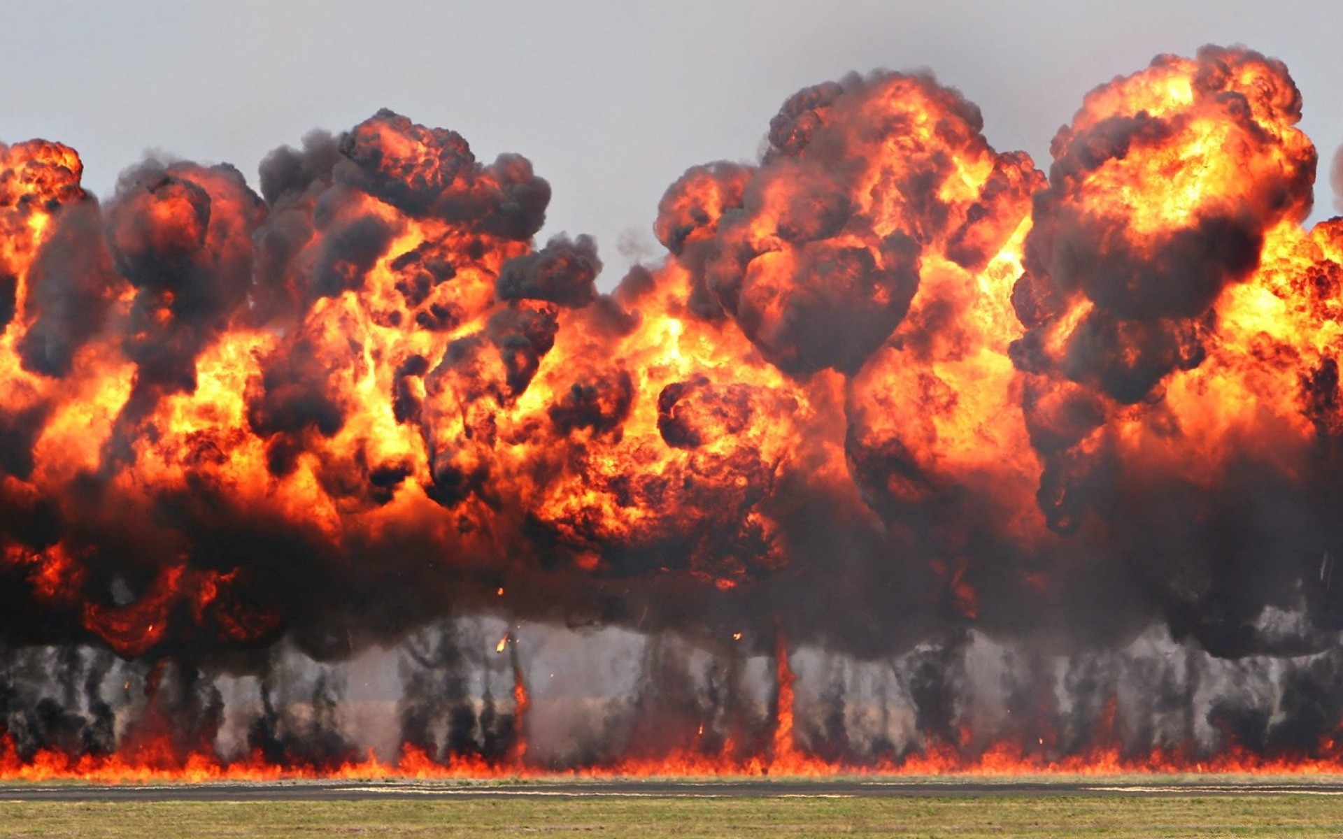 armi ed esercito fiamma fumo disastro ambiente paesaggio carbone calore energia