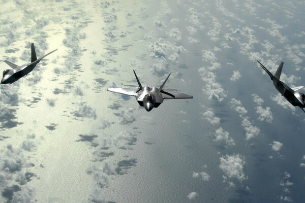 Les avions montrent la voltige