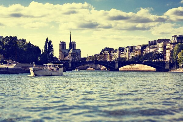 Vintage photo of the city and the river