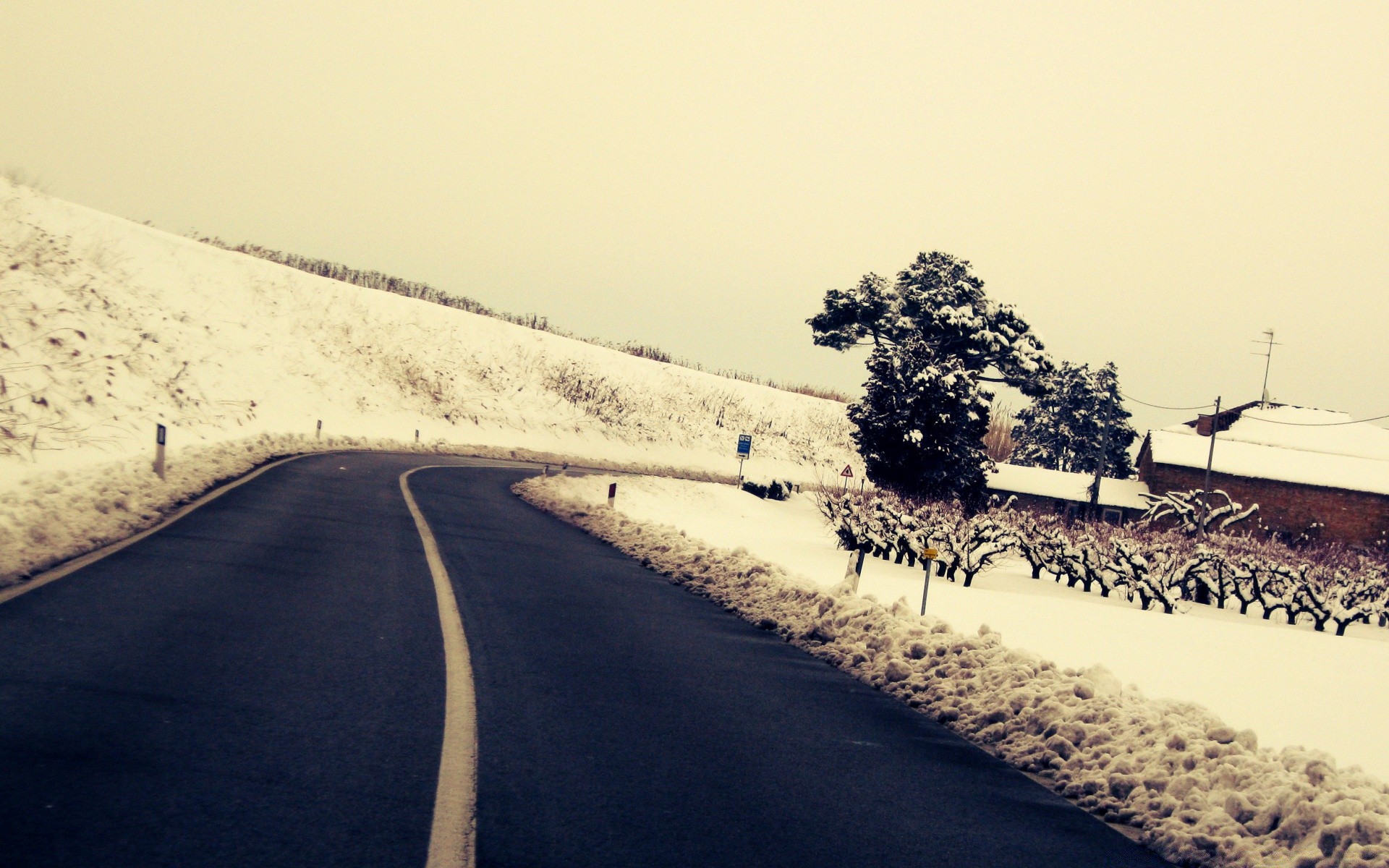 vintage invierno paisaje nieve carretera niebla amanecer viajes tiempo naturaleza playa frío congelado sistema de transporte árbol puesta de sol luz escarcha agua cielo