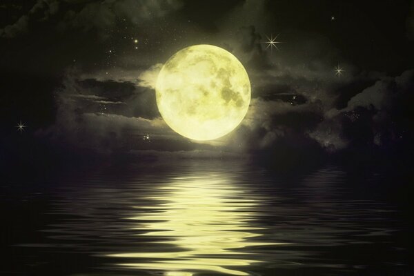 La lune jaune se reflète dans l eau