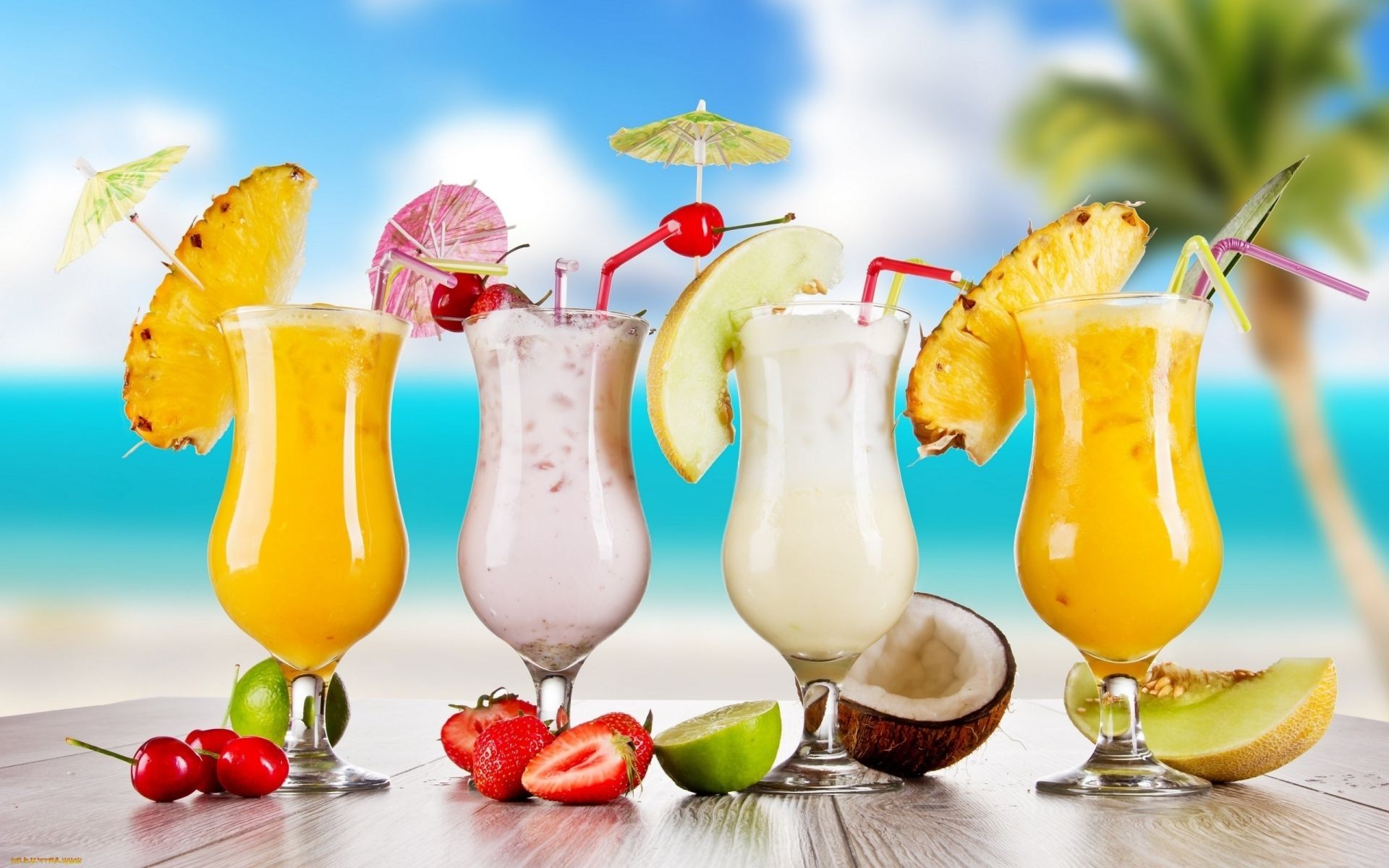 bebidas tropical suco coquetel vidro frutas palha verão frio gelo bebida exótico suculento menta