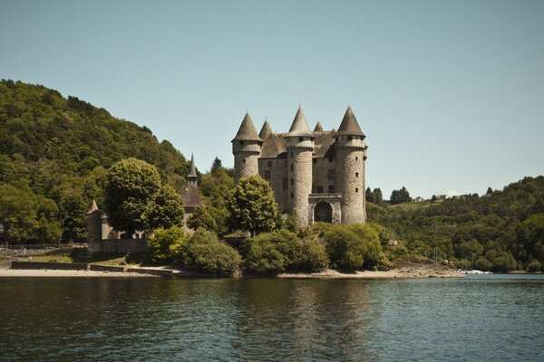 Panoramic photo of the grey castle