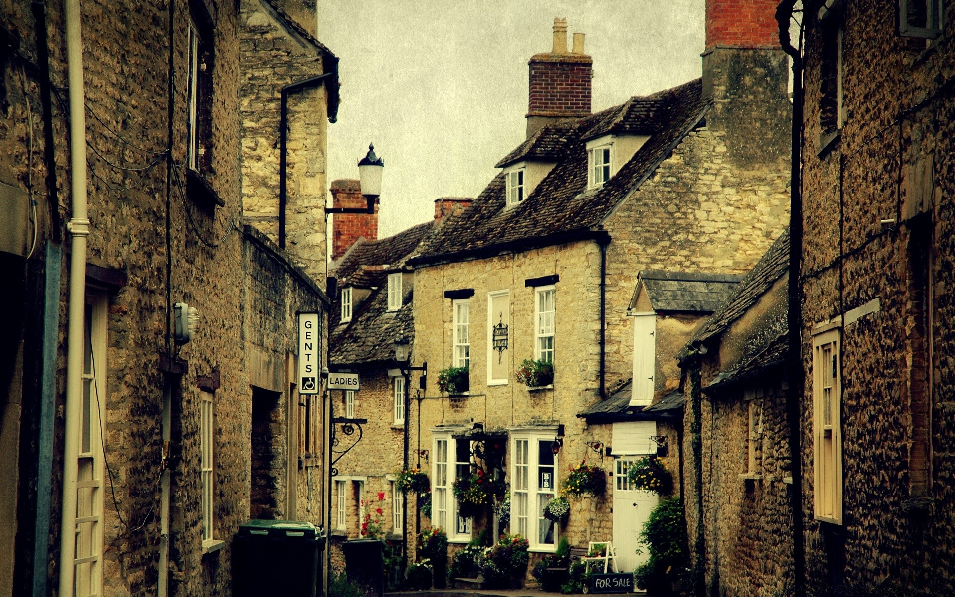 vintage architecture old street house house travel windows city city gothic urban houses outdoor ancient walls