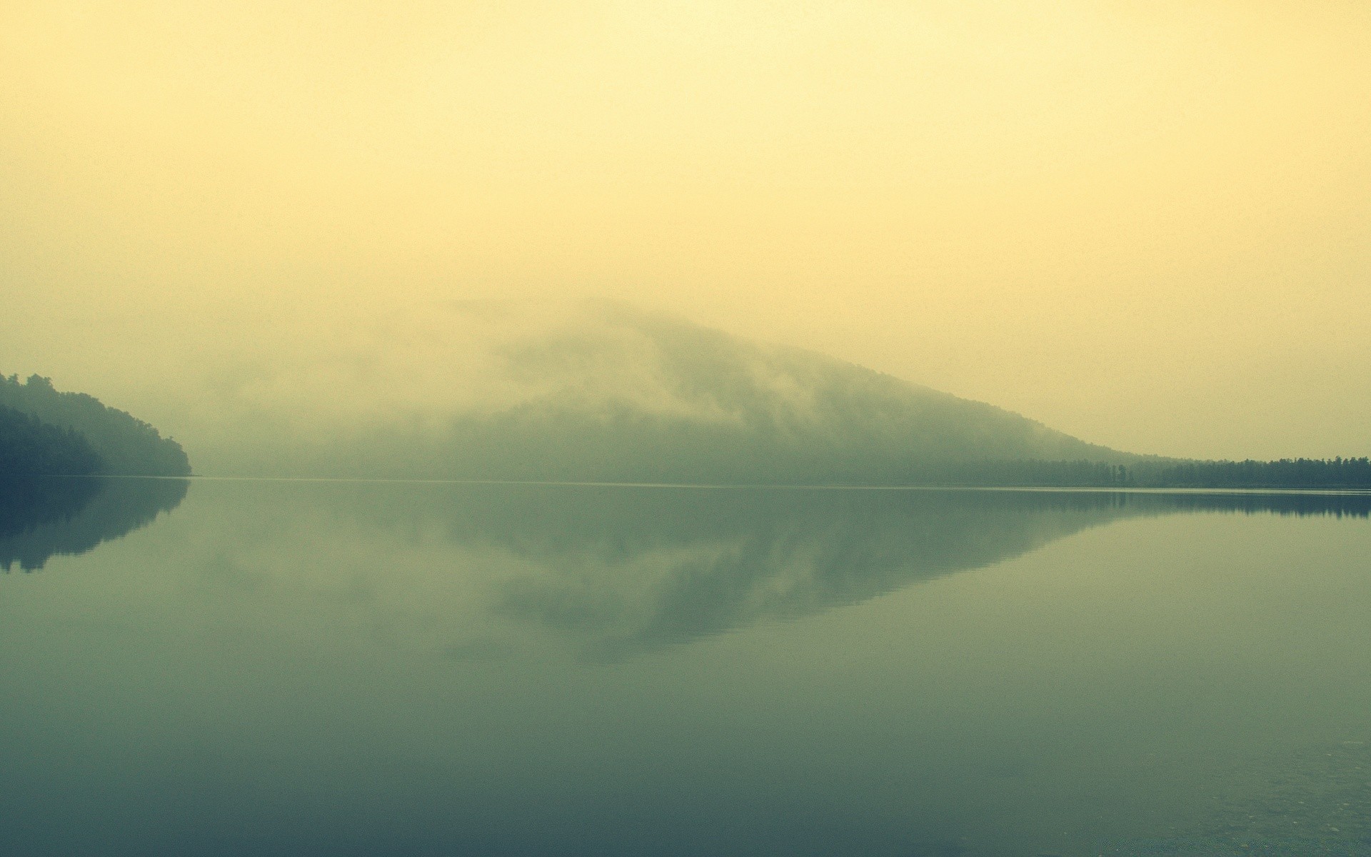 vintage eau paysage brouillard lac aube coucher de soleil ciel brouillard rivière nature arbre à l extérieur réflexion voyage mer lumière du jour soir montagnes