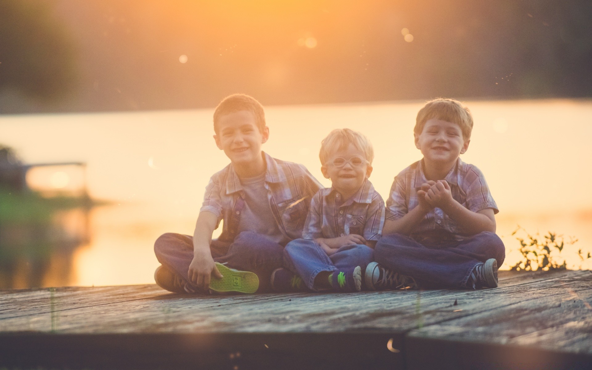 vintage enfant fille bonheur garçon adulte mode de vie plage groupe jeunesse portrait mer homme eau amour famille voyage expression faciale vacances