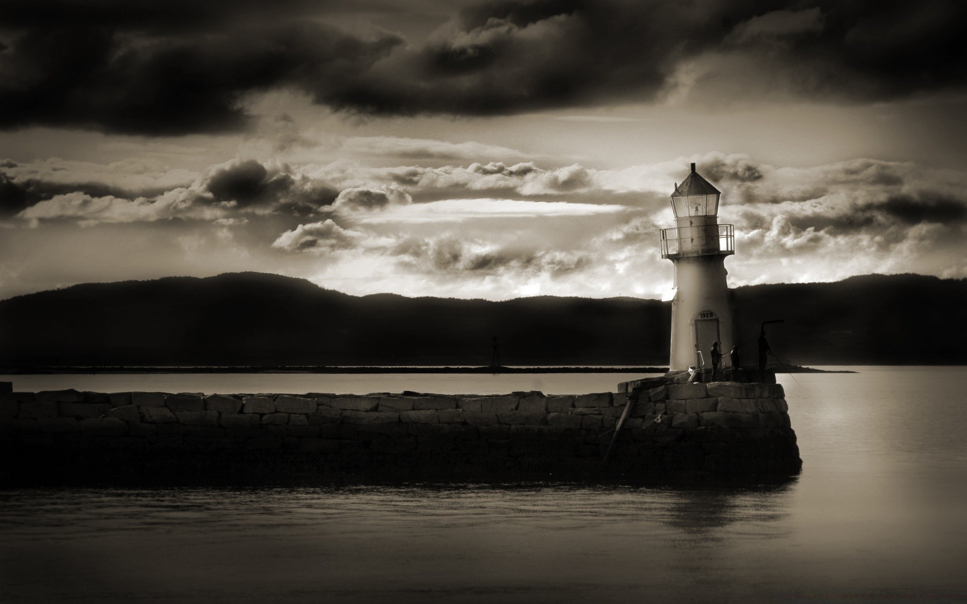 vintage phare monochrome eau plage océan mer coucher de soleil paysage mer paysage tempête lumière noir et blanc soir lac aube ciel dramatique réflexion