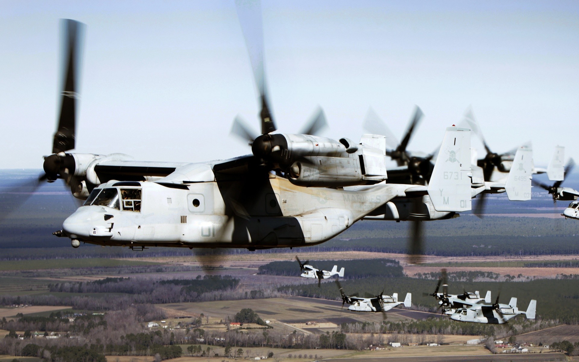 lotnictwo samolot samolot wojsko samochód system transportu lotnisko wojna siły powietrzne marynarka wojenna helikopter lot latać armia broń samolot podróże powietrze statek bombowiec