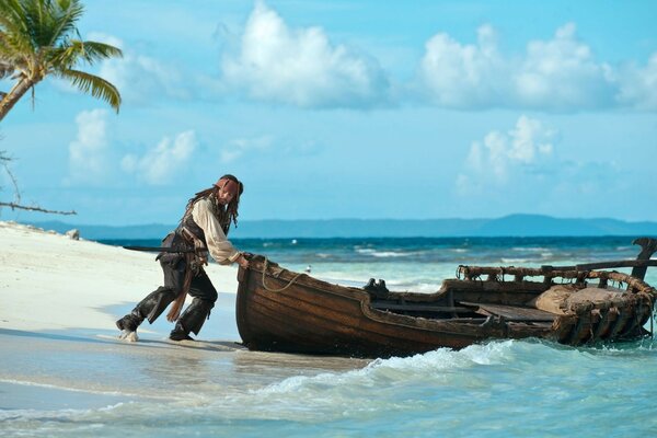 Capitão Jack Sparrow arrastando um barco