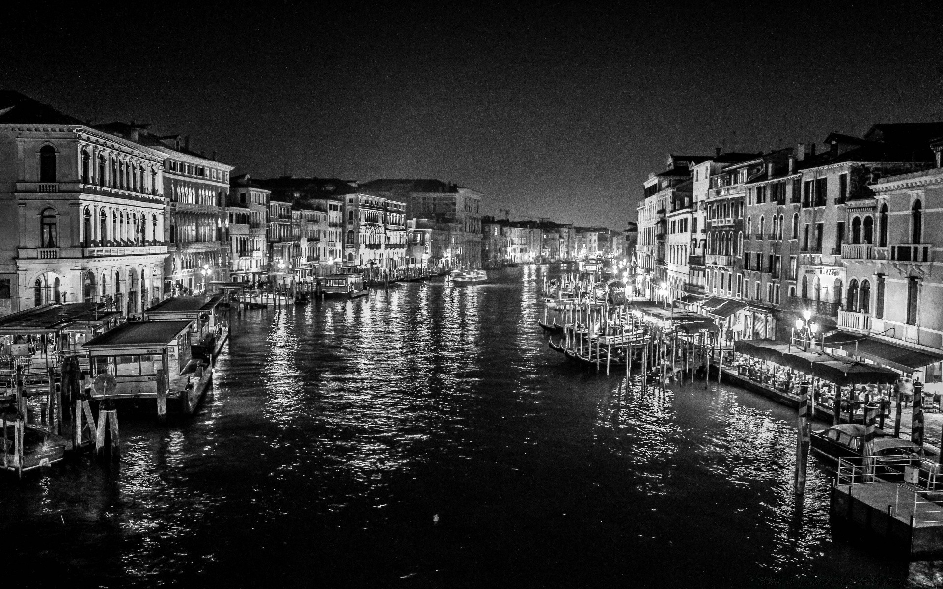 vintage monocromático canal água arquitetura rua rio reflexão cidade cidade ao ar livre viagens casa casa gôndolas beira-mar preto e branco ponte