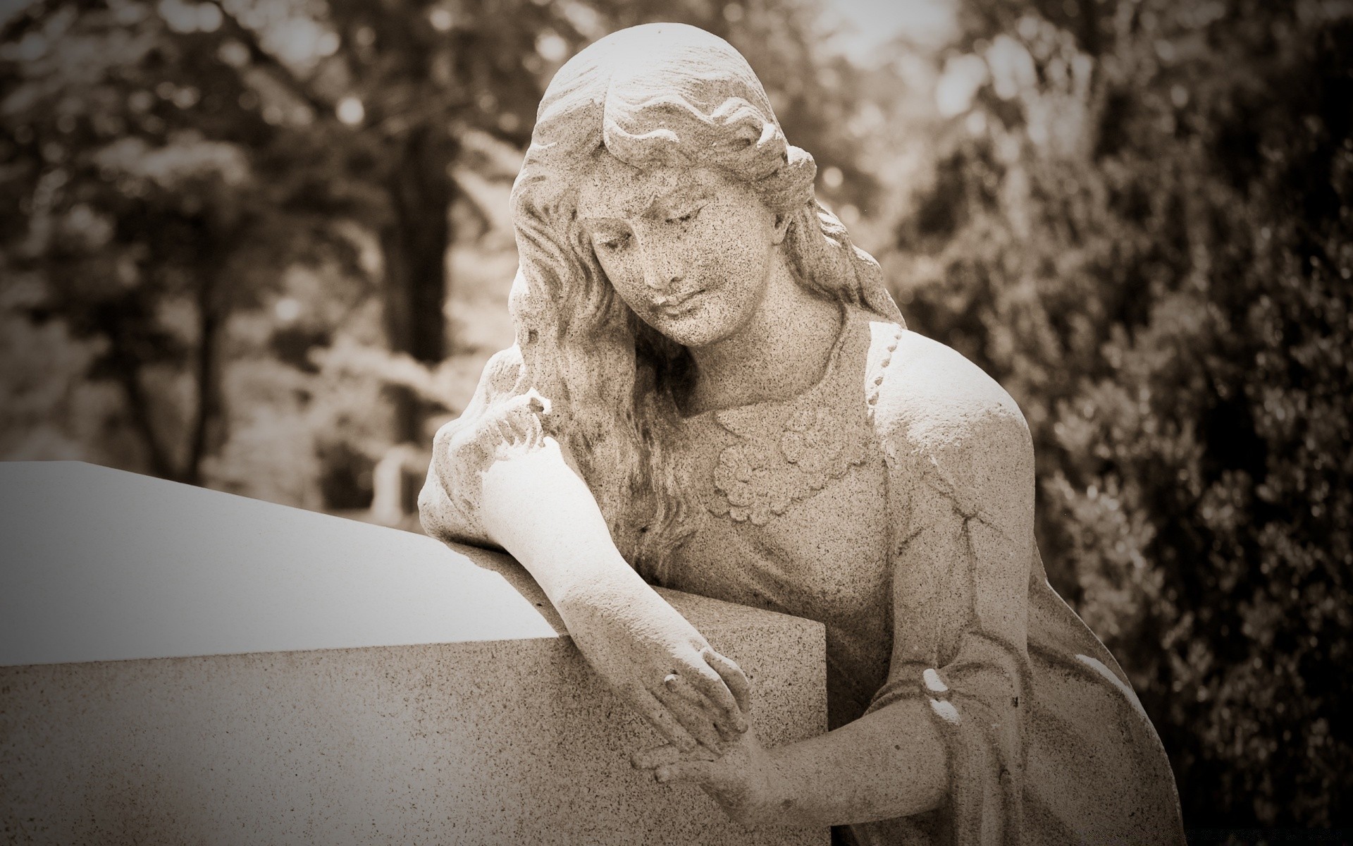 jahrgang eins porträt monochrom erwachsener frau skulptur kunst mädchen schwarz / weiß statue nackt sepia friedhof