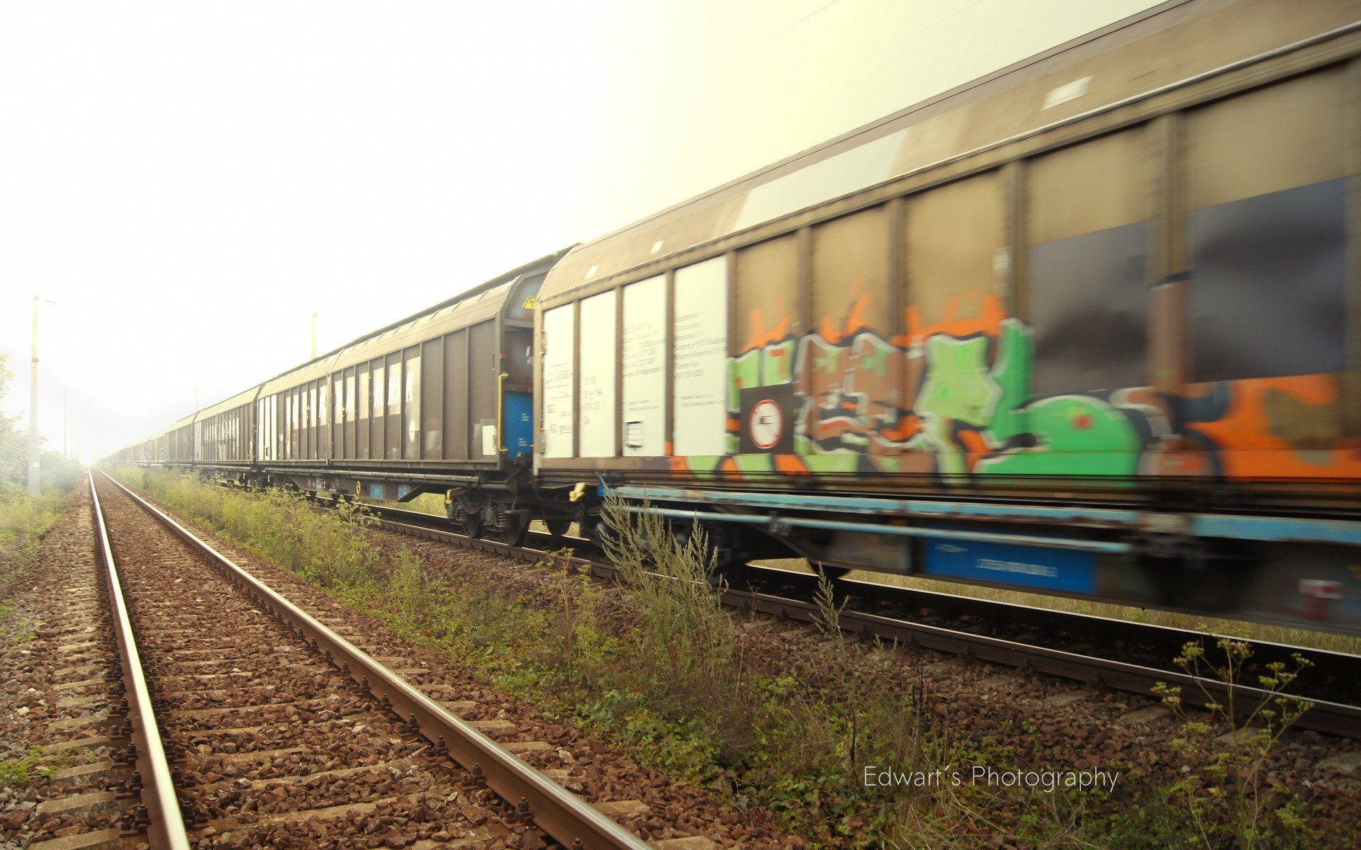 vintage treno ferrovia pista sistema di trasporto stazione motore viaggi piattaforma pendolari ingorgo carro trasporto sfocatura veloce terminale manuale