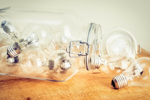 Foto vintage di una lampadina in un barattolo