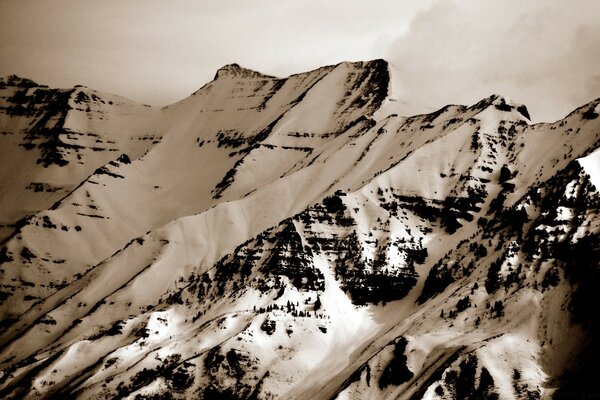 Peaks snow-capped mountains landscape