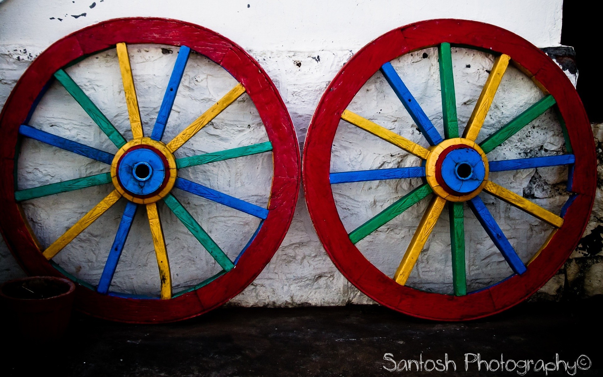 vintage wooden wood wheel round old guidance