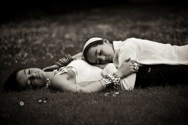 A girl with her mother in nature took a picture of a portrait