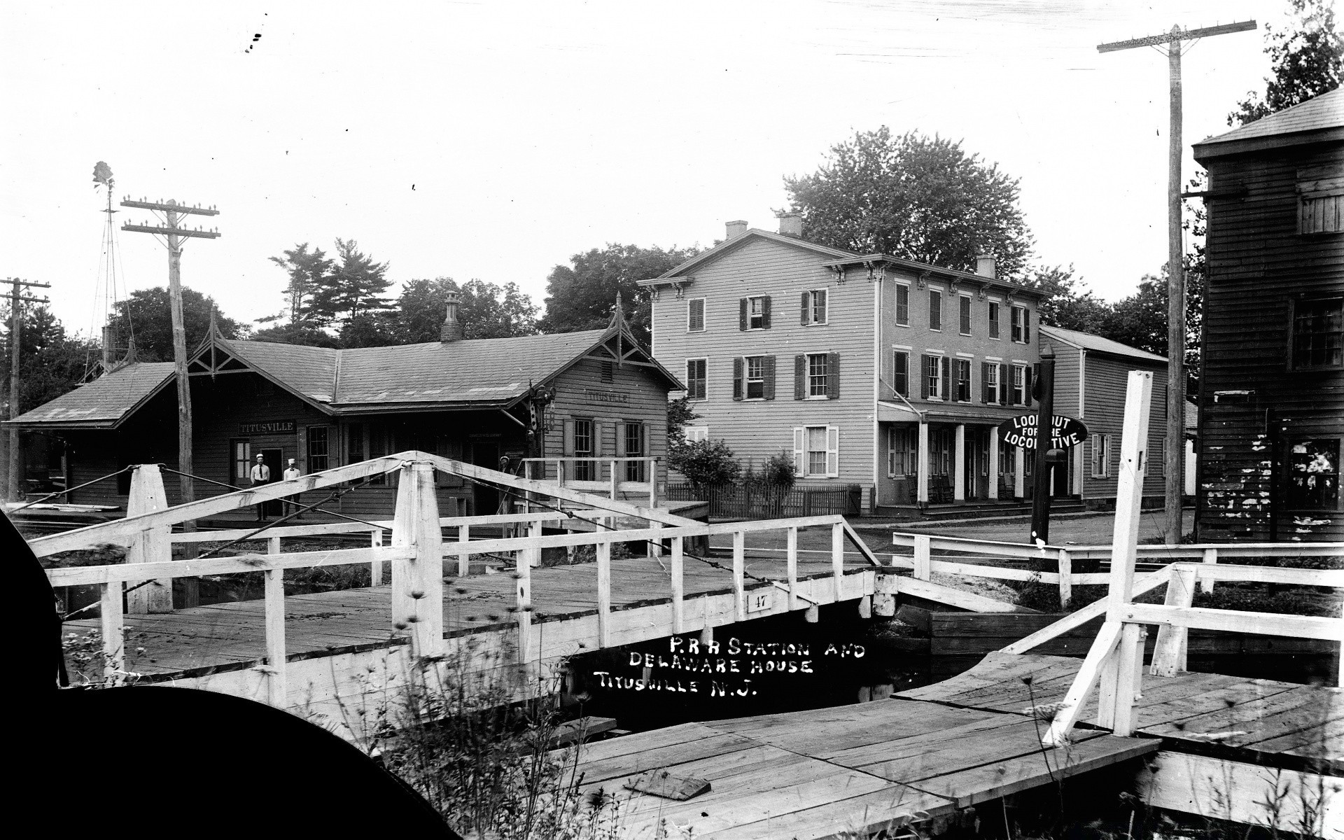 vintage home vehicle house water outdoors architecture building