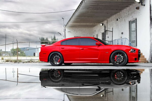 Foto del coche en reflexión