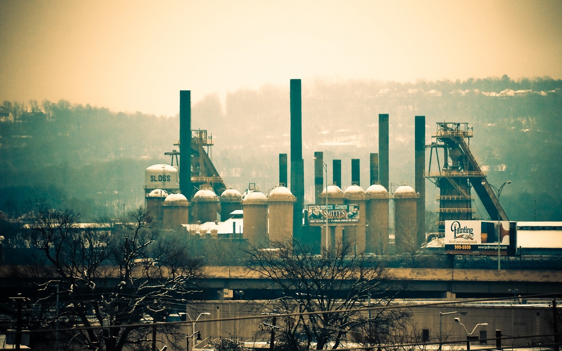 vintage inquinamento fumo smerigliatrice industria smog vapore potenza energia gas naturale petrolio carburante media carbone raffineria tecnologia tubo produzione benzina chimica