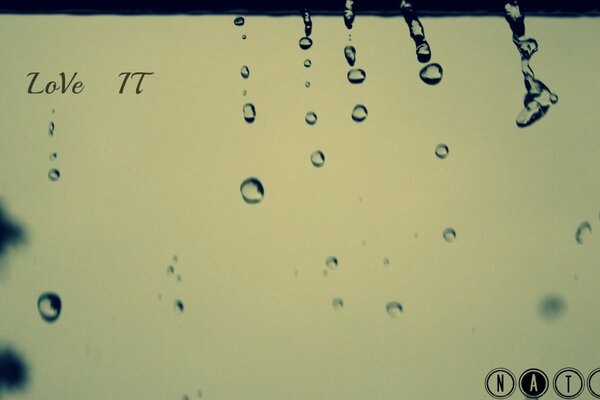 雨滴，浪漫的铭文
