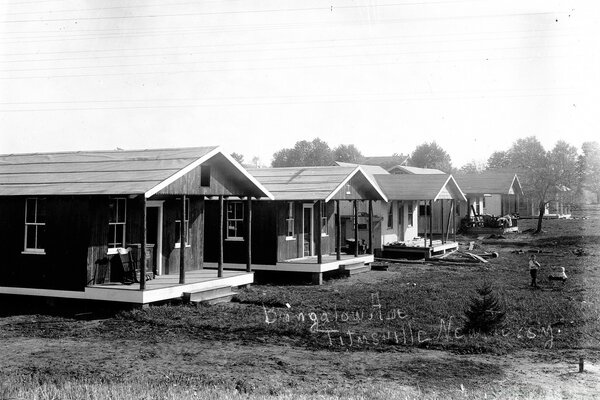 Photo Vintage en noir et blanc du village