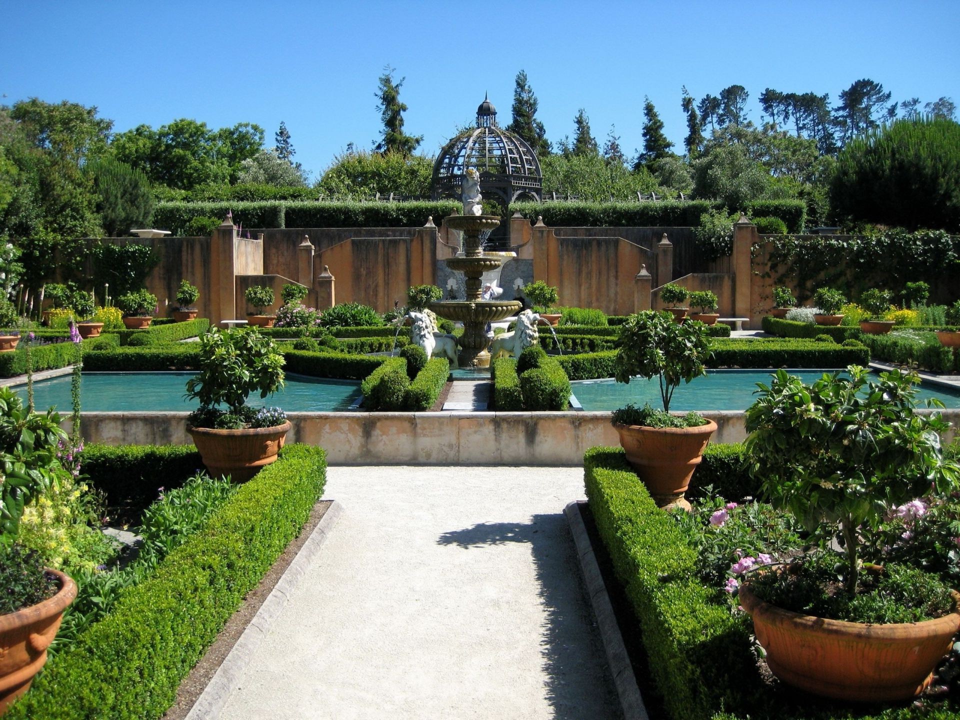 berühmte orte garten blume hof baum haus flora architektur zuhause rasen terrasse haus sommer im freien wasser park hinterhof natur reisen familie