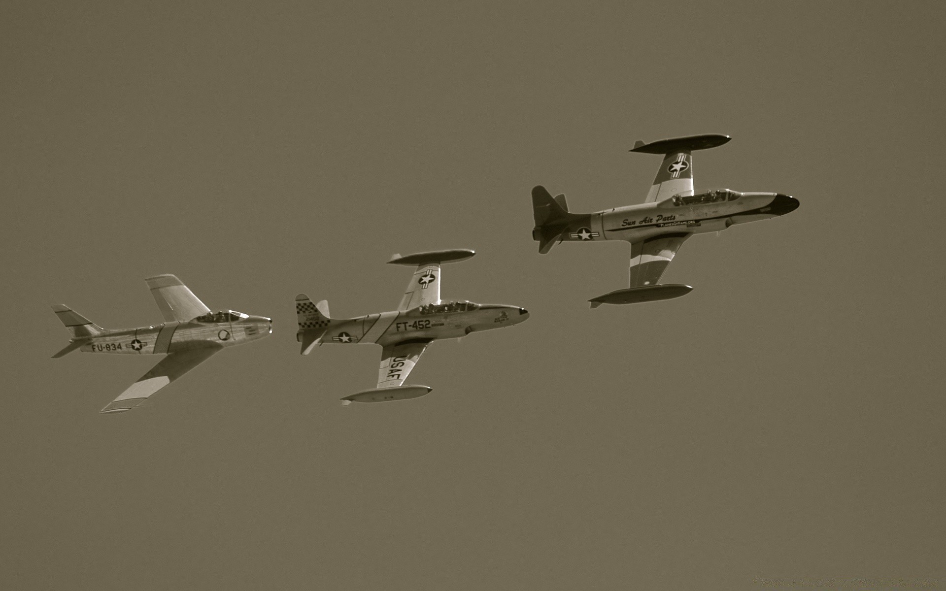 vintage avião avião militar aeroporto força aérea voo avião carro voar sistema de transporte bombardeiro marinha lutador ar decolagem precisão buff acrobacias